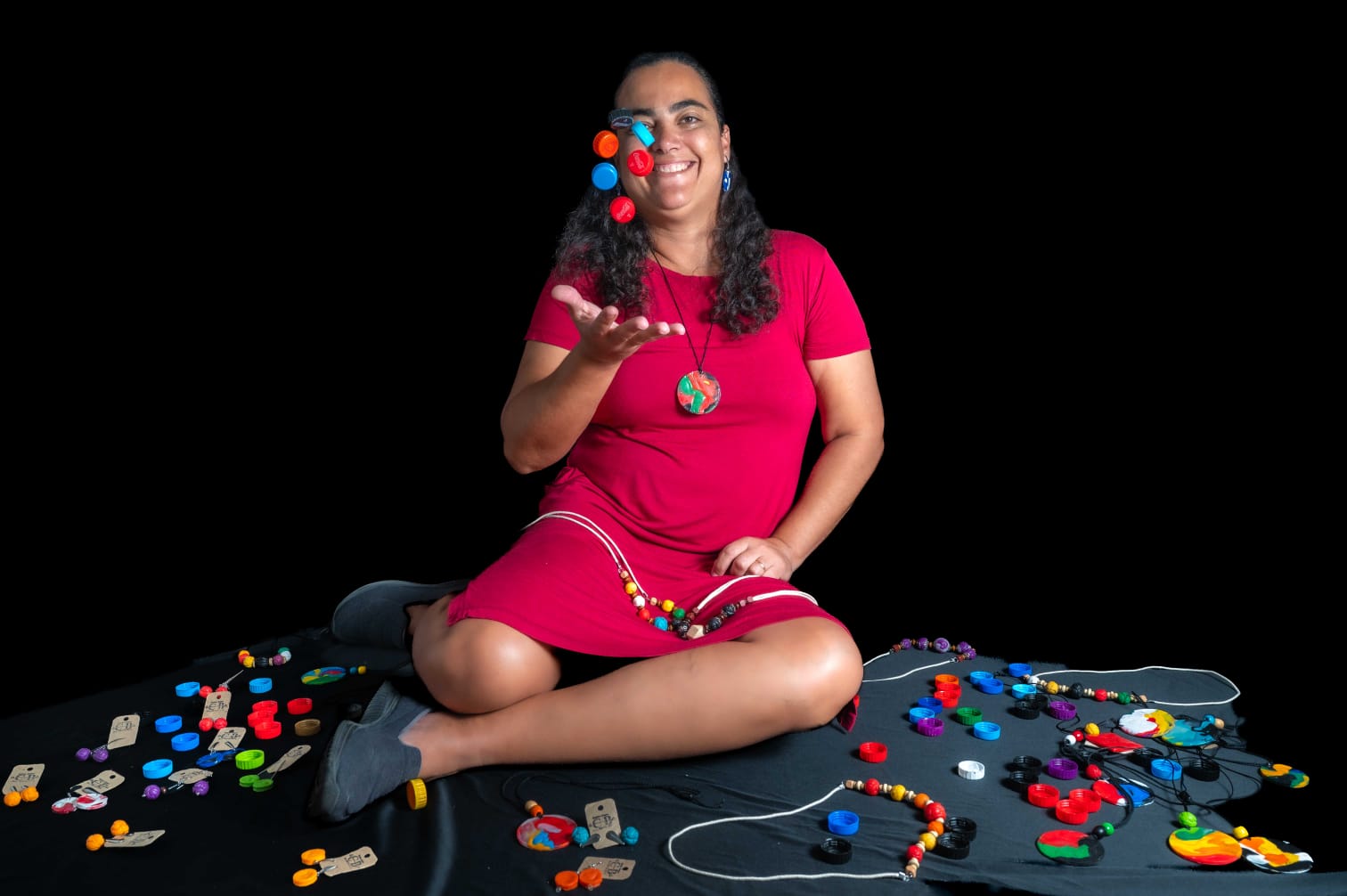 Bijuterias com tampa de garrafa pet